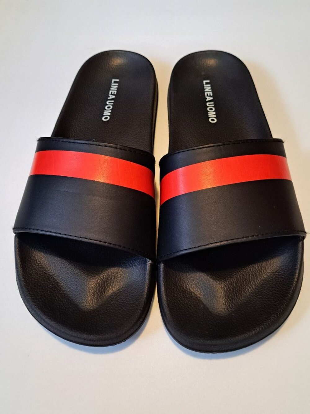 Linea Uomo Men's Size XL Synthetic Slides Flip-Flops Black With Red Stripe NEW